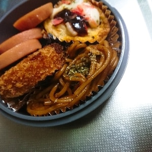 市販のインスタントラーメンで☆具なしソース焼きそば